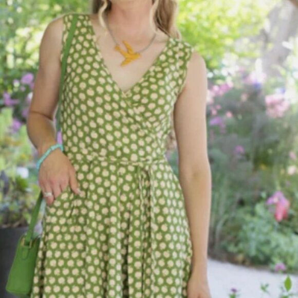 Effie's Heart Sigrid Dress Large - Green Apple print - Picture 1 of 2